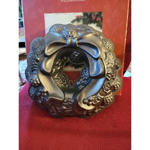 Nordic Wear Wreath Christma Bundt Cake Pan Cast Aluminum William Sonoma USA Box - Picture 1 of 8